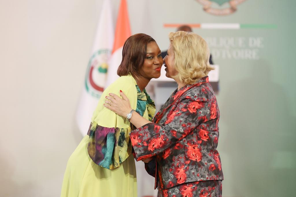 Madame ATTEMENE Christiane Carole avec la Première Dame de Côte d'Ivoire